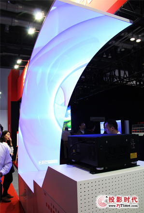 ҕXʢ ͿȫͶӰCa(chn)ƷInfoComm 2014