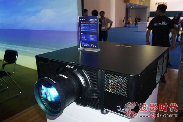 кyȫϵмͶӰCɶInfoComm China 2018